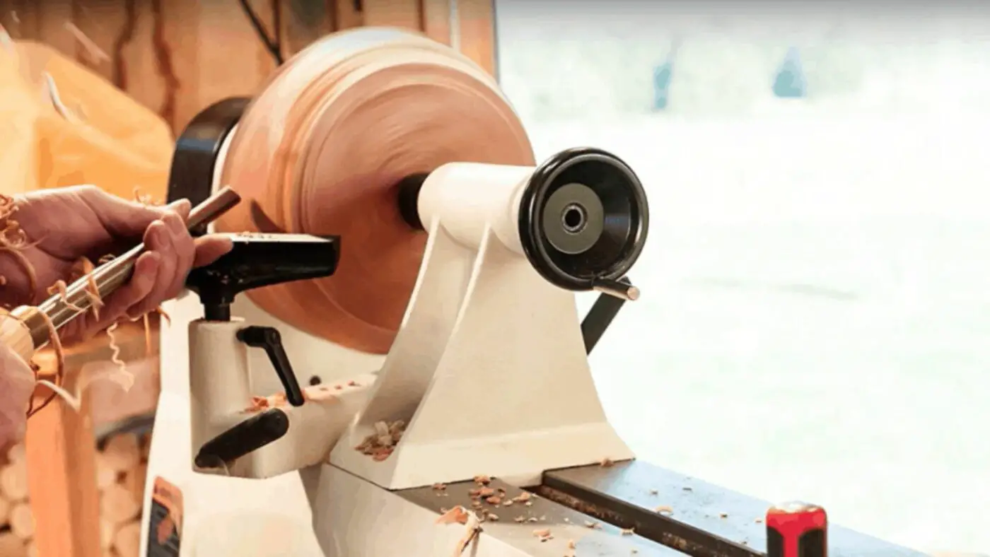 Best Lathes for Wood Turning